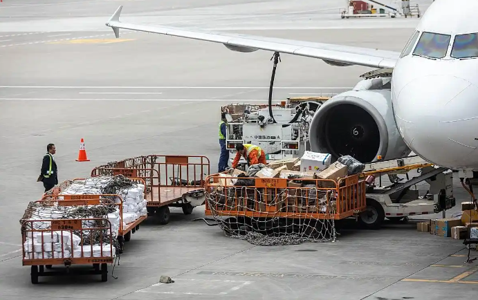 中国到美国空运需要多长时间？