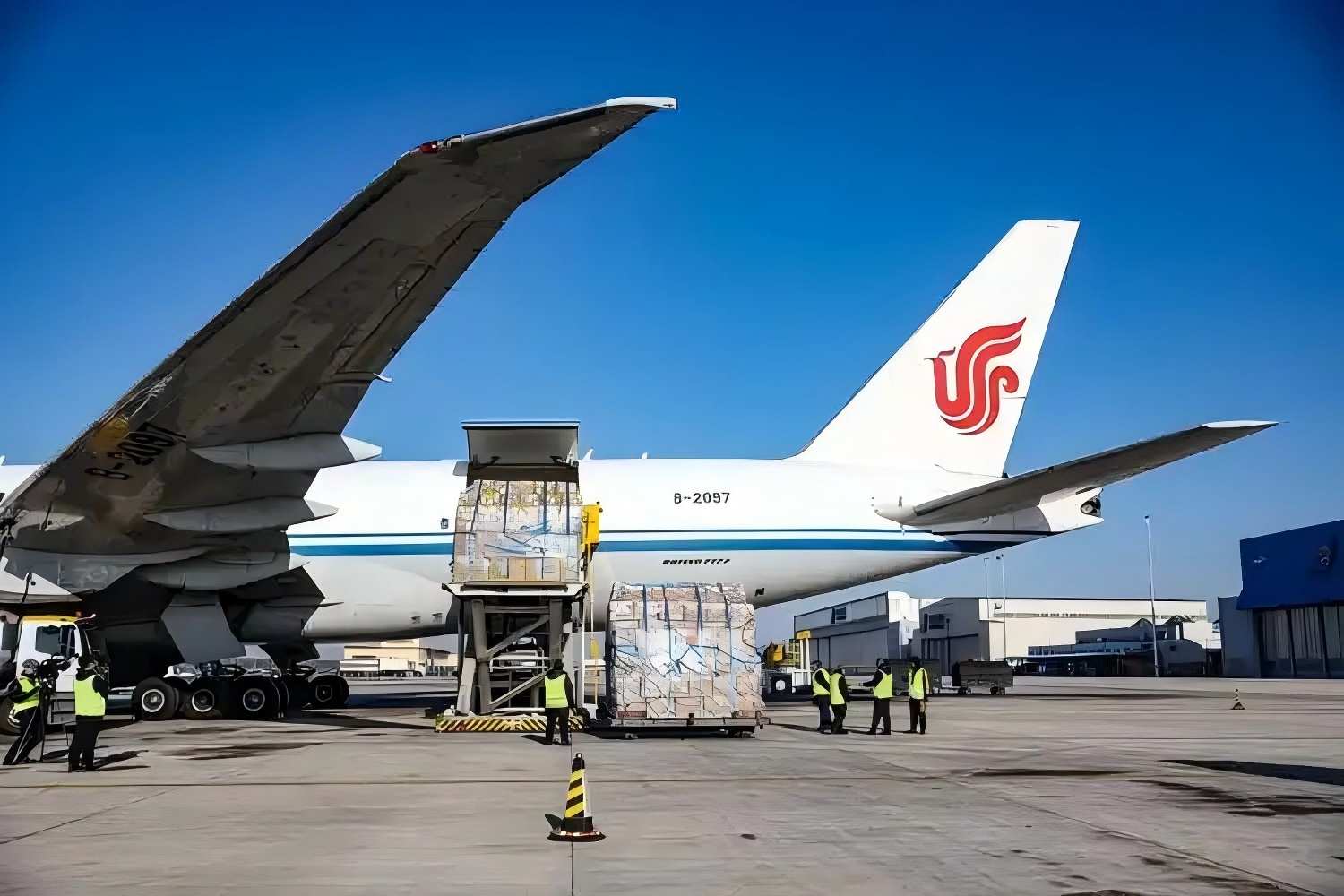 航空空运一公斤多少钱？2026年空运收费标准一览